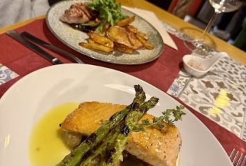 Hungry Gastro Food Bar