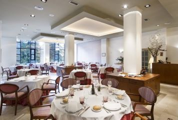 Parador de Limpias. Restaurante Palacio de Eguilior