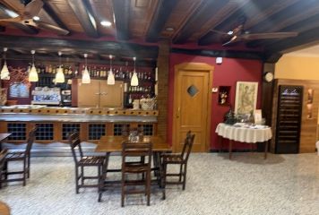 Hostal Grau Restaurant Hotel