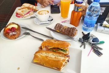 La Colmena Boutique Cafe & Arte