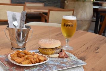 Breakout Bar & Grill
