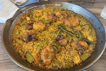 La Taberna, Vinos y Tapas